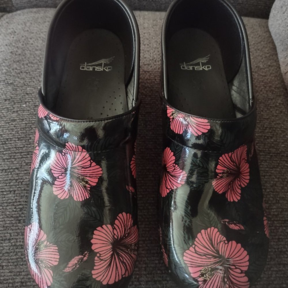 Dansko leather clogs sz 41